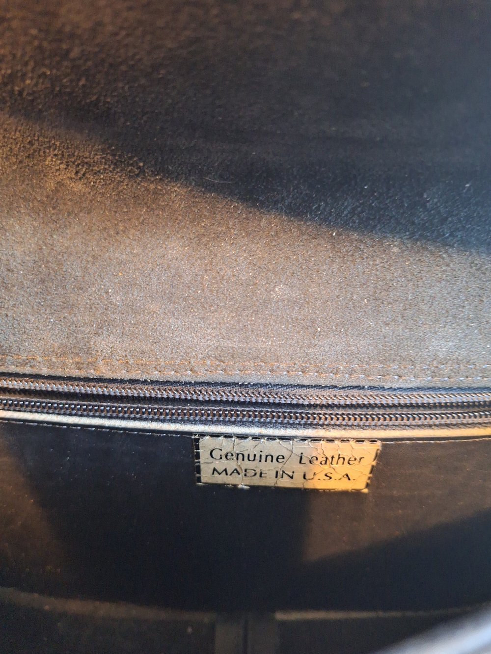 Vintage Leather Crossbody Bag Turn Lock Satchel in Black - Picture 7 of 9